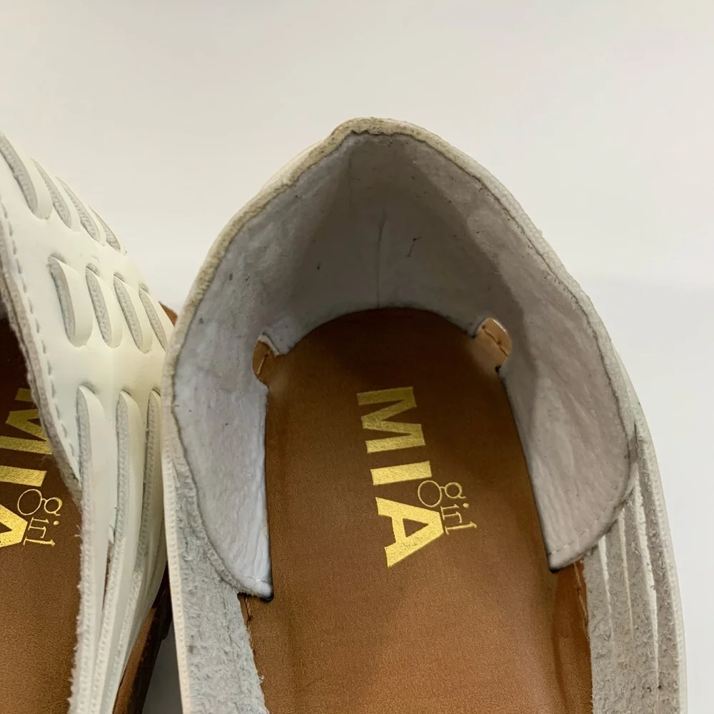 Mia girl Women’a Huarache Sandal Flat White color, size 6,7,8,9,11 - Picture 9 of 15